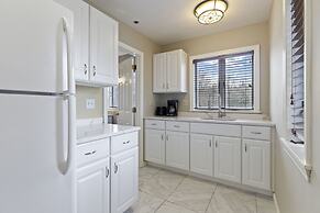 Sea Rose Suites
