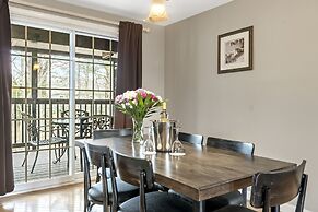 Sea Rose Suites