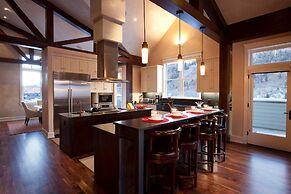 The Auberge Residences at Element 52