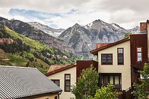 The Auberge Residences at Element 52