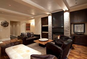The Auberge Residences at Element 52