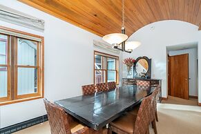The Auberge Residences at Element 52