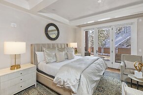 The Auberge Residences at Element 52