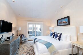 The Auberge Residences at Element 52