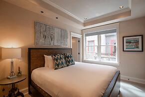 The Auberge Residences at Element 52
