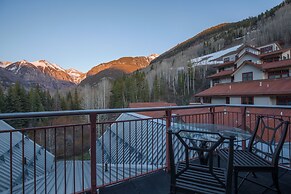 The Auberge Residences at Element 52