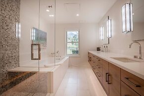 The Auberge Residences at Element 52