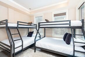 The Auberge Residences at Element 52