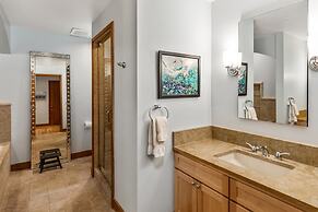 The Auberge Residences at Element 52