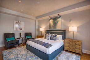 The Auberge Residences at Element 52