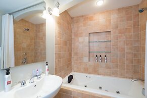 The Auberge Residences at Element 52