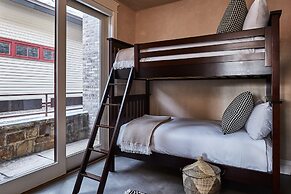 The Auberge Residences at Element 52