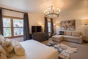 The Auberge Residences at Element 52
