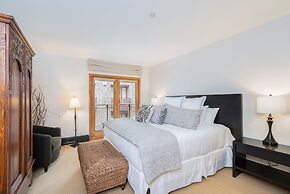 The Auberge Residences at Element 52