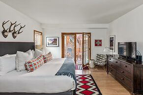 The Auberge Residences at Element 52