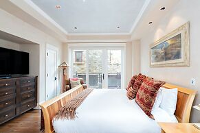 The Auberge Residences at Element 52