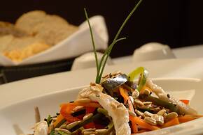 Alma del Lago Suites & Spa