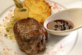 Alma del Lago Suites & Spa