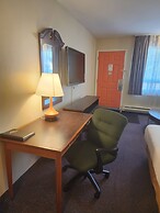 Howard Johnson by Wyndham Lindsay