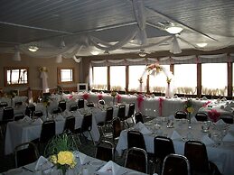 Howard Johnson by Wyndham Lindsay