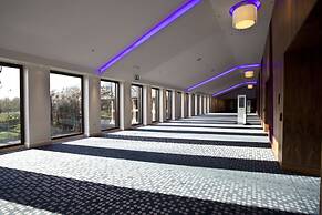 Hilton London Heathrow Airport Terminal 5