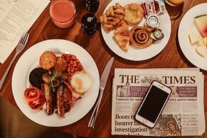 Hilton London Heathrow Airport Terminal 5