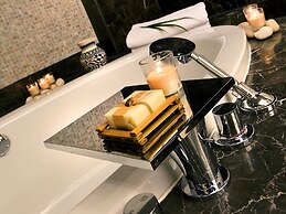 Mövenpick Ambassador Hotel Accra