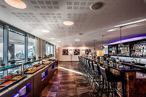 Ramada Hotel & Suites by Wyndham Netanya