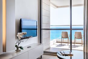 Ramada Hotel & Suites by Wyndham Netanya