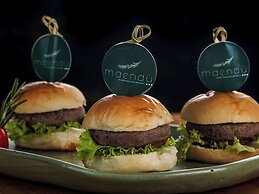 Mercure Maceio Pajucara Hotel