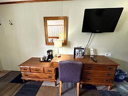White Mountain Motel And Cottages