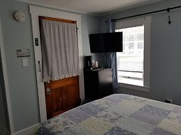 White Mountain Motel And Cottages