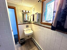 White Mountain Motel And Cottages