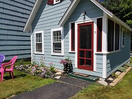 White Mountain Motel And Cottages