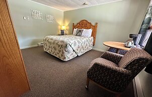 White Mountain Motel And Cottages