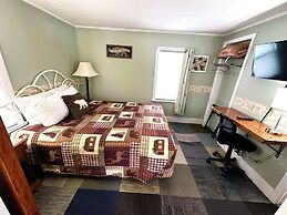 White Mountain Motel And Cottages