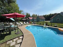 White Mountain Motel And Cottages