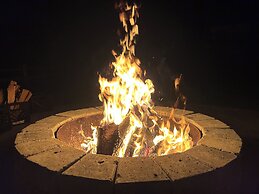 White Mountain Motel And Cottages