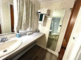 White Mountain Motel And Cottages