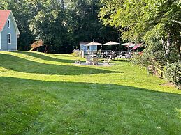 White Mountain Motel And Cottages