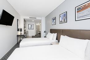 Holiday Inn & Suites Sydney Bondi Junction, an IHG Hotel