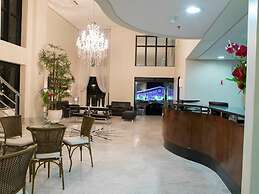 Tsue The Palace Flat