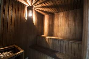 Tsue The Palace Flat