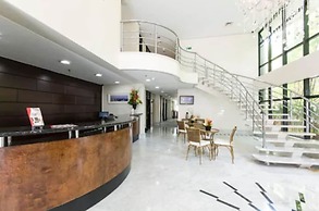 Tsue The Palace Flat