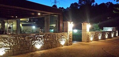 Maria Lambis Apartments