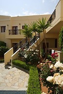 Maria Lambis Apartments