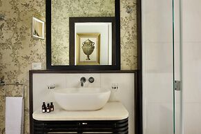 San Firenze Suites & Spa