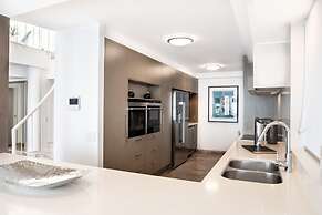 Noosa Pacific Resort