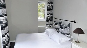 LE H - Hôtel & Restaurant