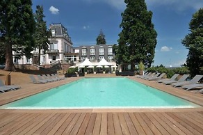 LE H - Hôtel & Restaurant